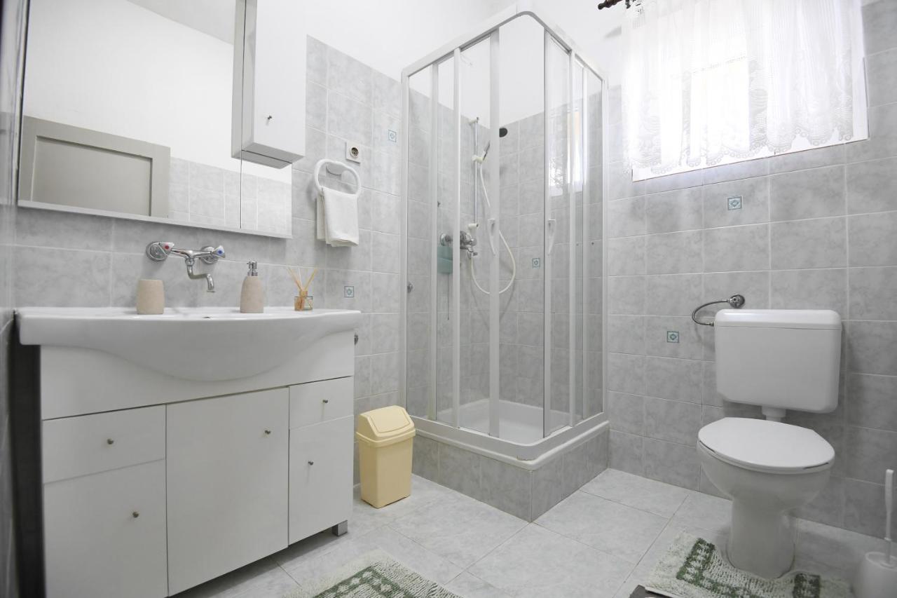 Apartmani Erna Pašman المظهر الخارجي الصورة