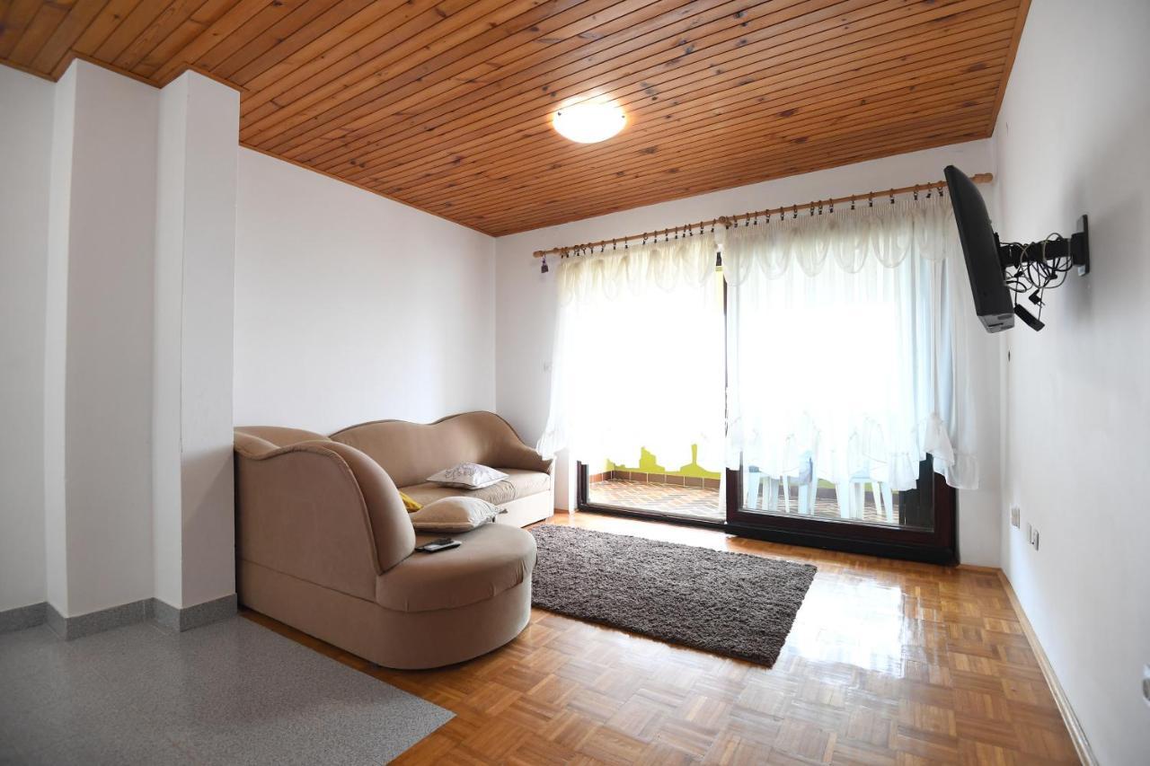 Apartmani Erna Pašman المظهر الخارجي الصورة