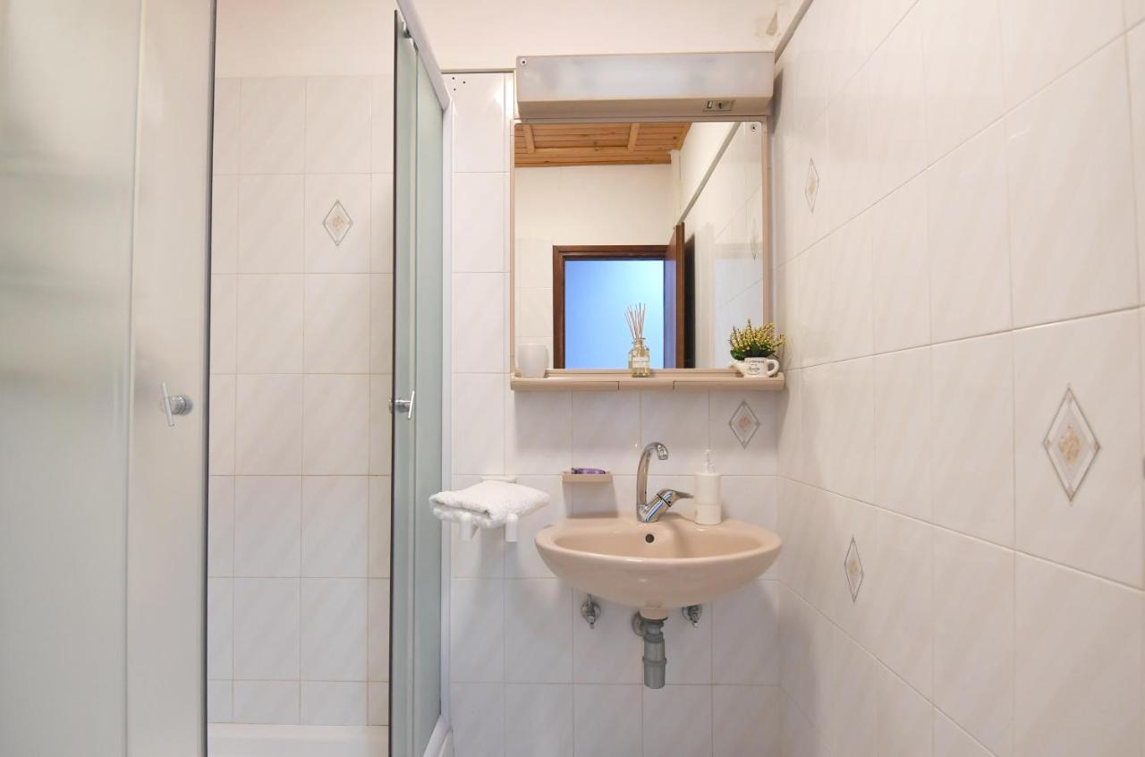 Apartmani Erna Pašman المظهر الخارجي الصورة