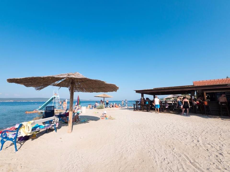 Apartmani Erna Pašman المظهر الخارجي الصورة